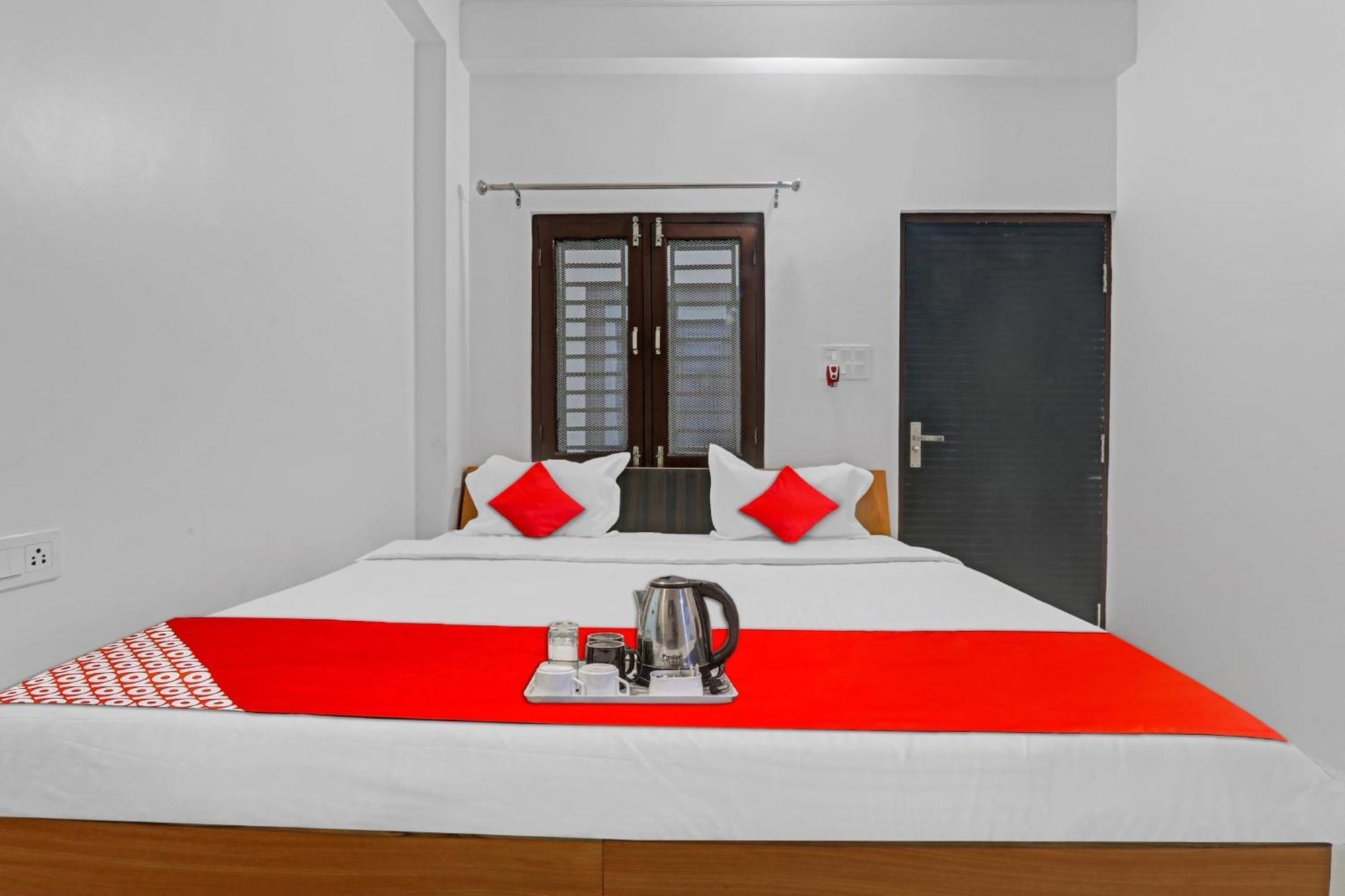 Hotel O Sai Galaxy Hotel & Restaurant Kanpur Esterno foto