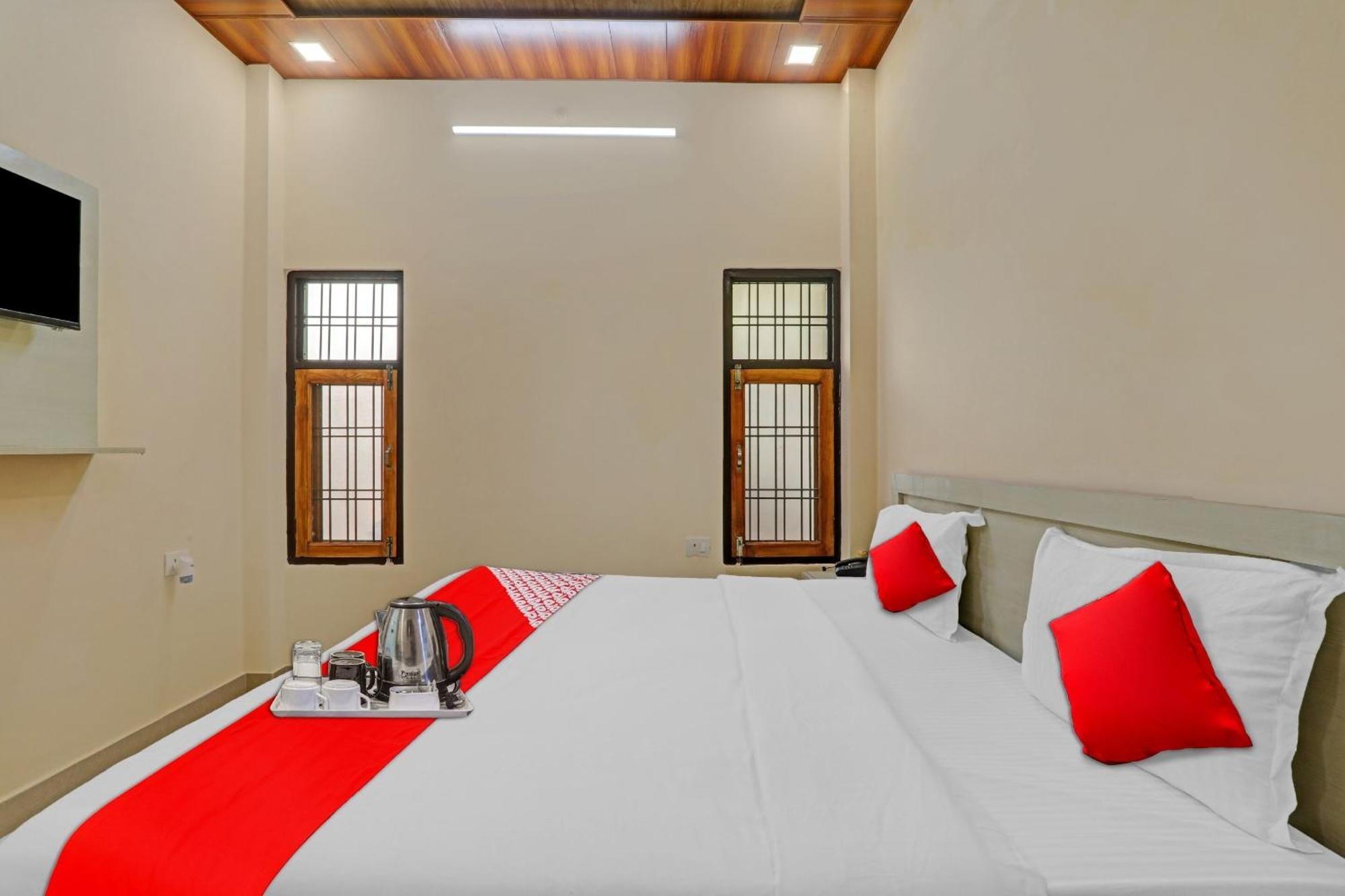 Hotel O Sai Galaxy Hotel & Restaurant Kanpur Esterno foto