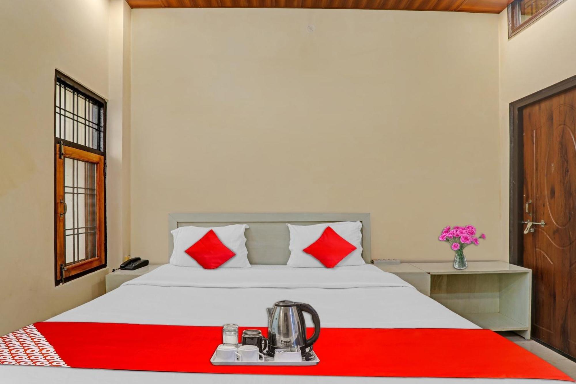 Hotel O Sai Galaxy Hotel & Restaurant Kanpur Esterno foto