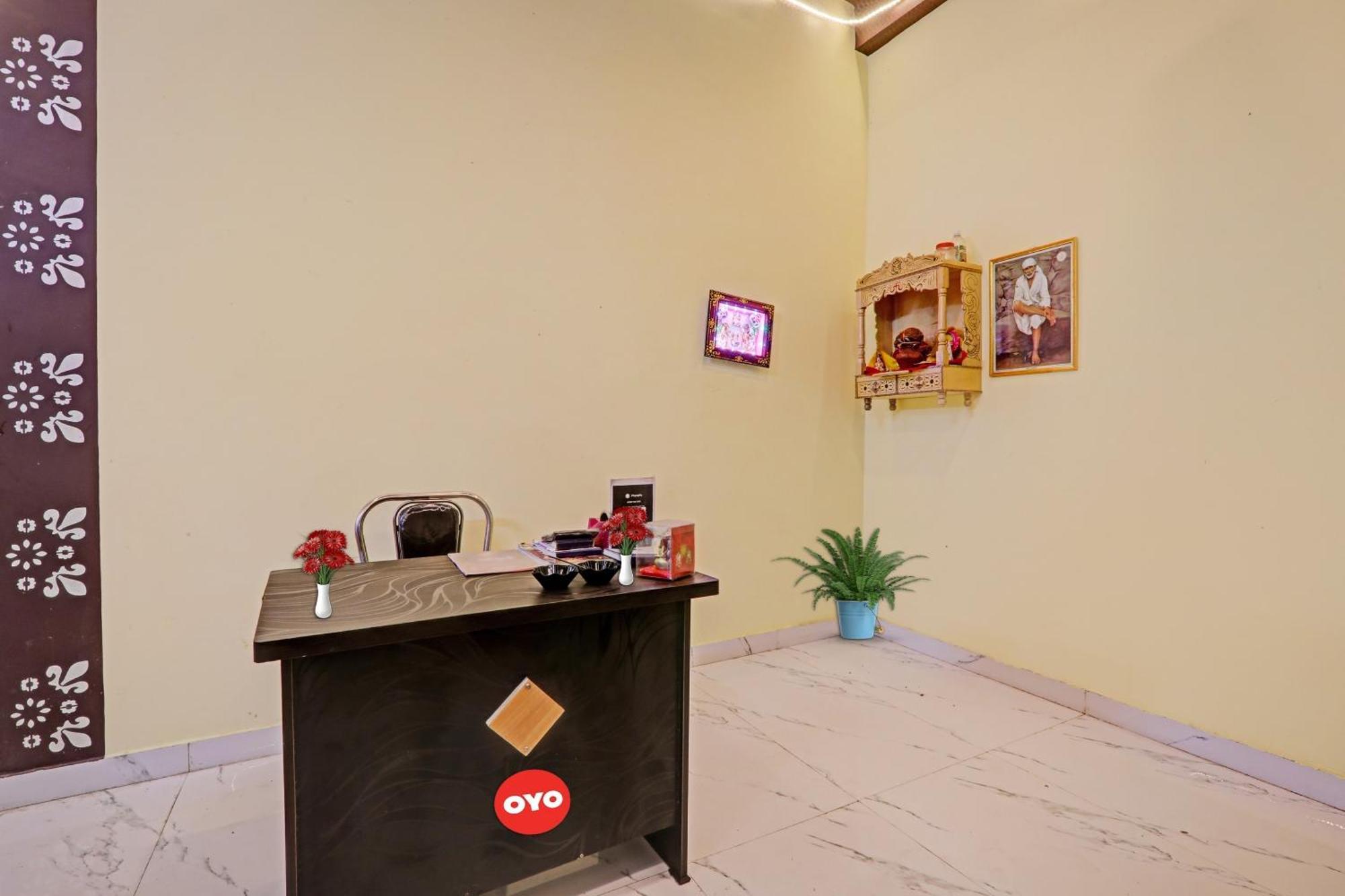 Hotel O Sai Galaxy Hotel & Restaurant Kanpur Esterno foto