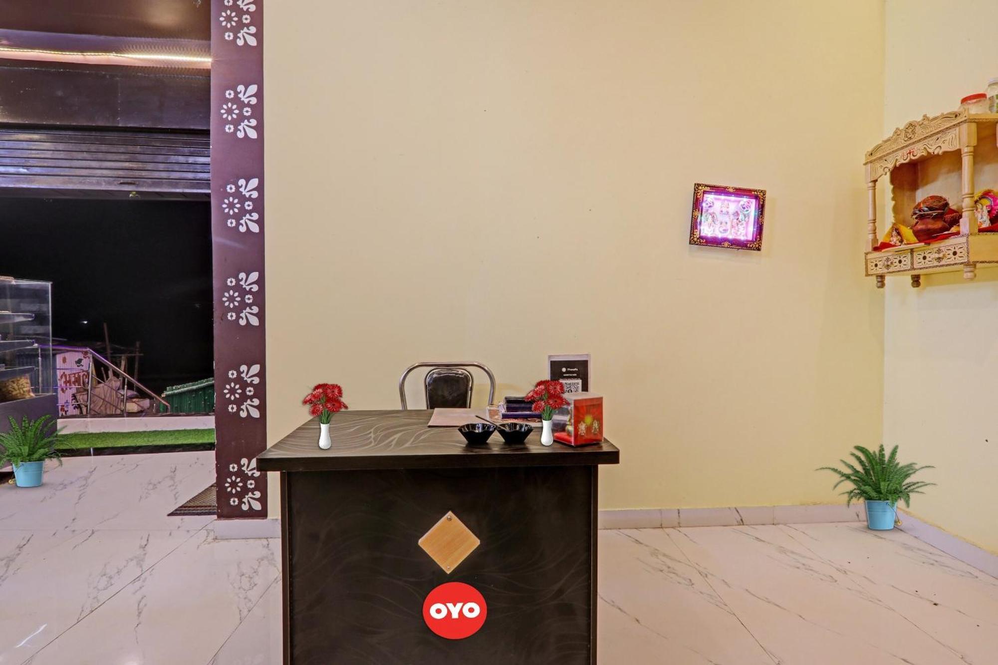 Hotel O Sai Galaxy Hotel & Restaurant Kanpur Esterno foto